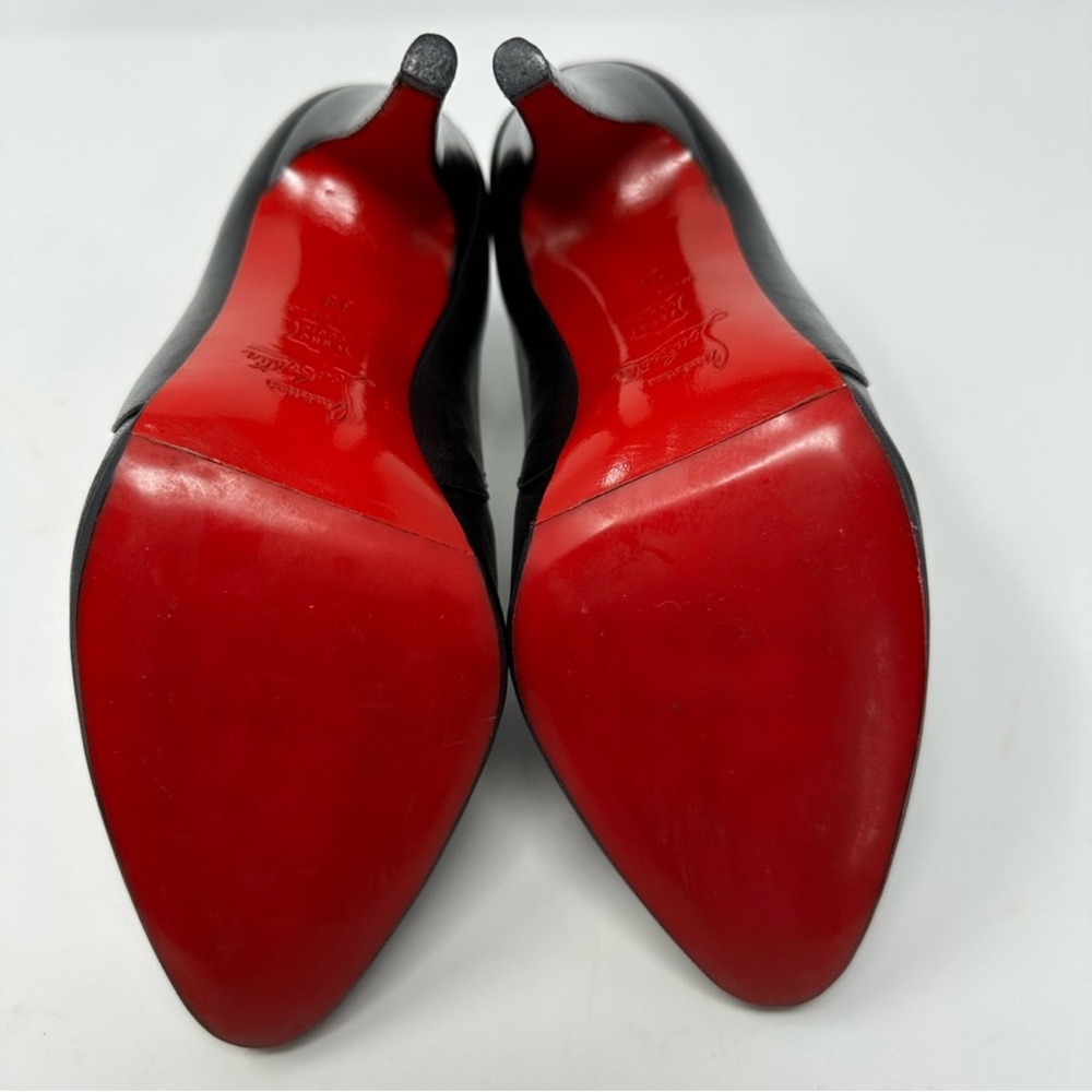 Black and Red Sole Heels Christian louboutin eu 38